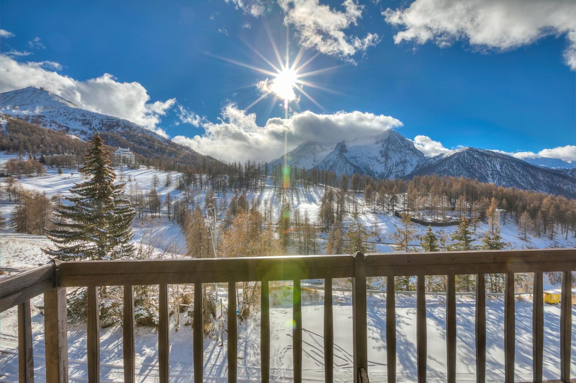 Belvedere Apartments - Happy Rentals Сестриере Экстерьер фото