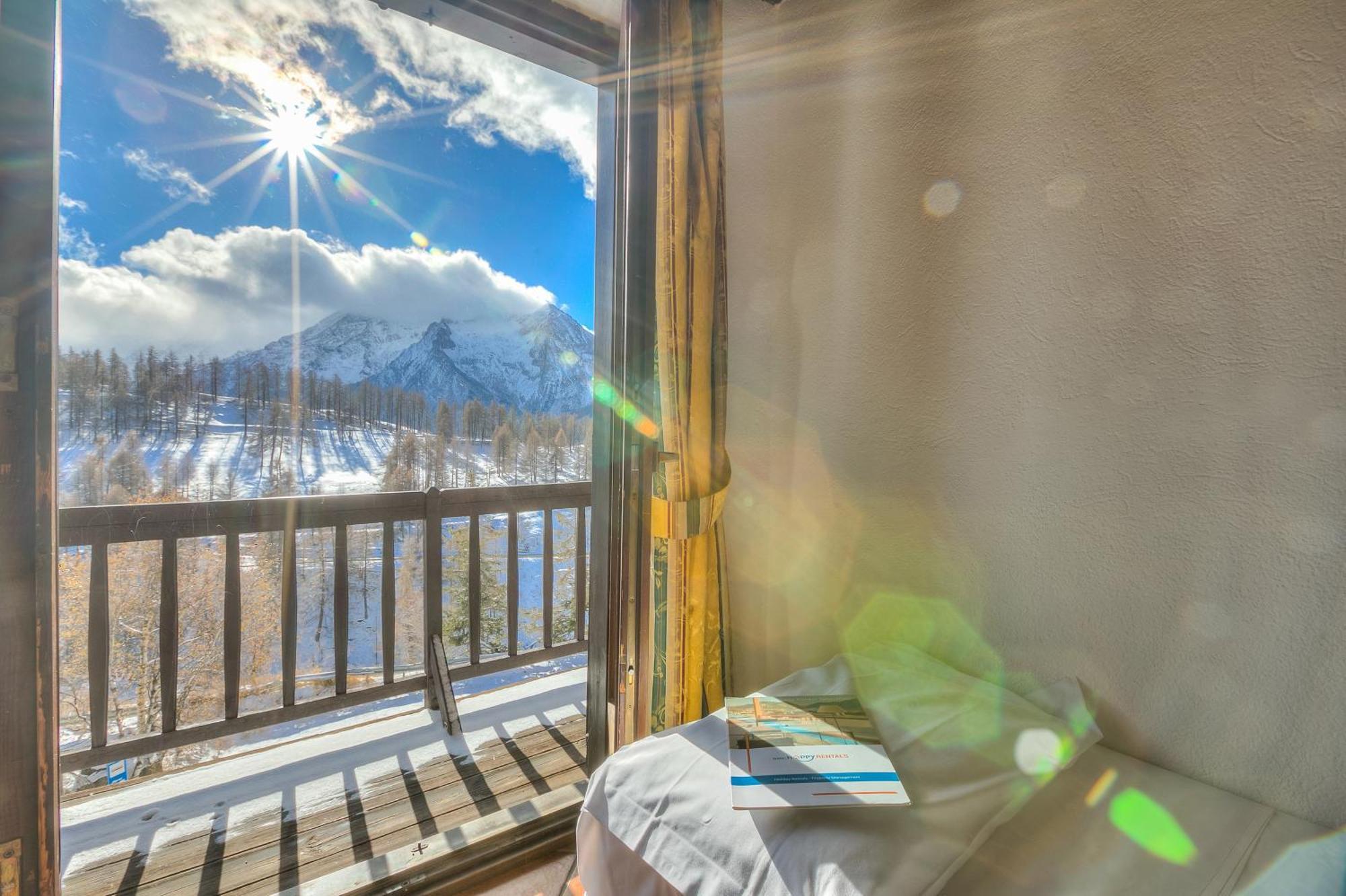Belvedere Apartments - Happy Rentals Сестриере Экстерьер фото