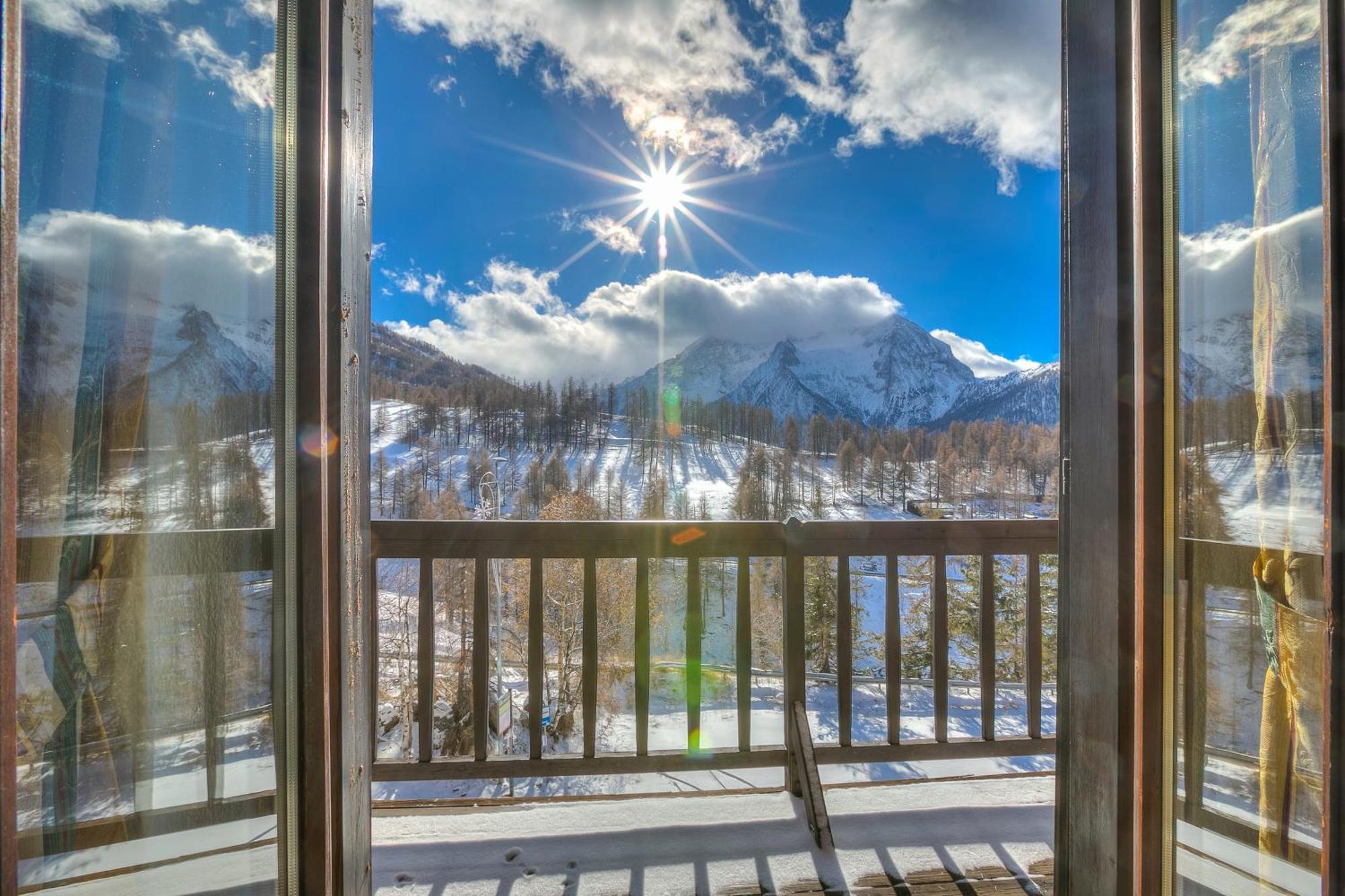 Belvedere Apartments - Happy Rentals Сестриере Экстерьер фото