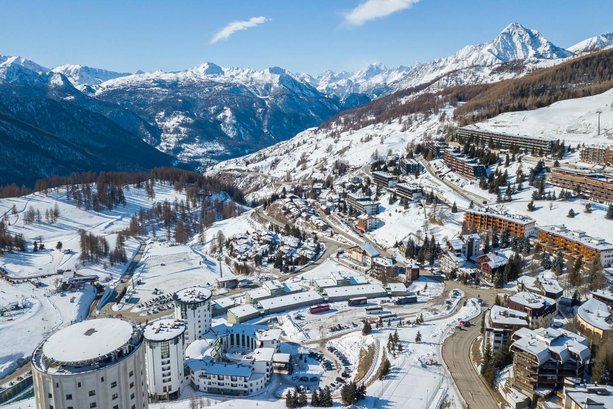 Belvedere Apartments - Happy Rentals Сестриере Экстерьер фото