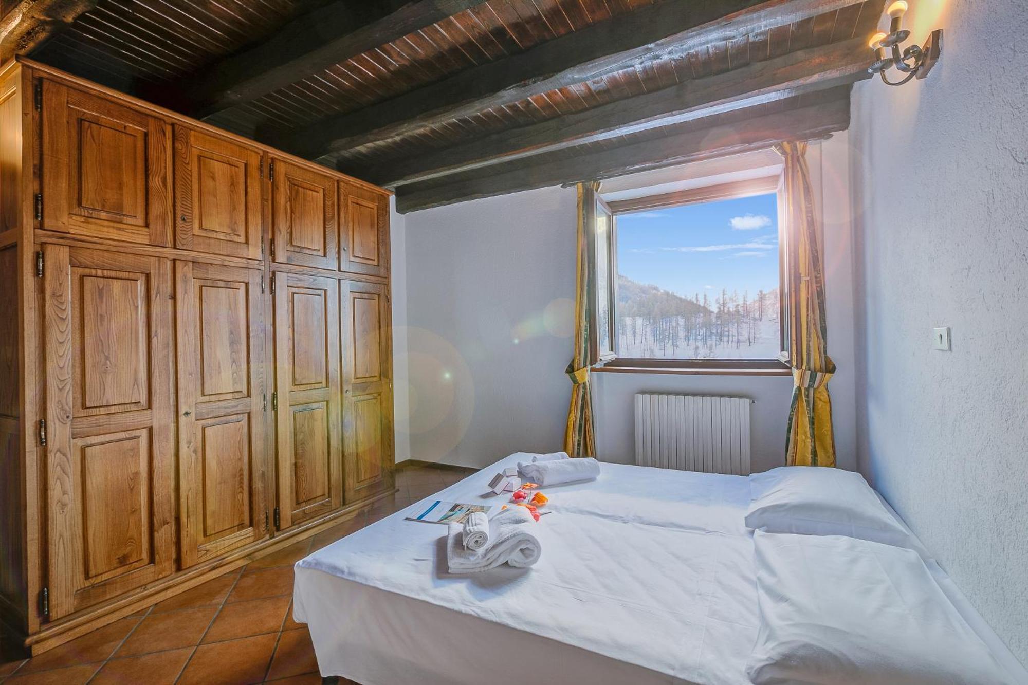 Belvedere Apartments - Happy Rentals Сестриере Экстерьер фото