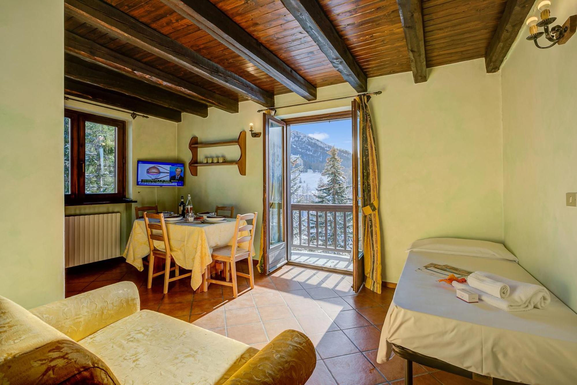 Belvedere Apartments - Happy Rentals Сестриере Экстерьер фото